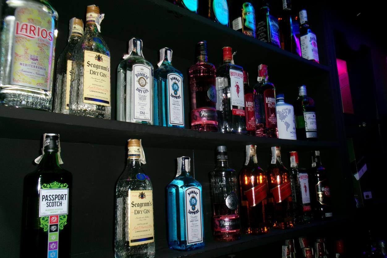 Botellería de la barra